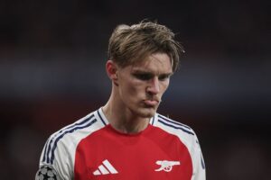 CĐV Arsenal Kêu Gọi Tước Băng Đội Trưởng Của Odegaard