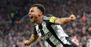 Newcastle Đè Bẹp Arsenal, Rộng Cửa Vào Chung Kết Carabao Cup