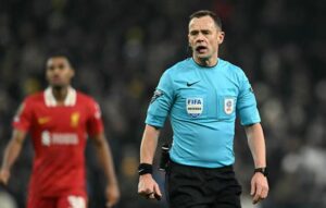 Trọng Tài Stuart Attwell Lần Đầu Công Khai Quyết Định VAR Tại Tottenham vs Liverpool