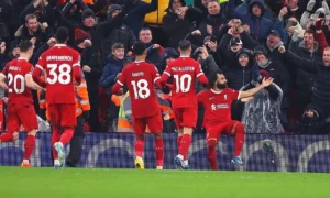 CĐV Liverpool Gây Tranh Cãi Khi Rời Sân Trước Lễ Trao Cúp Newcastle